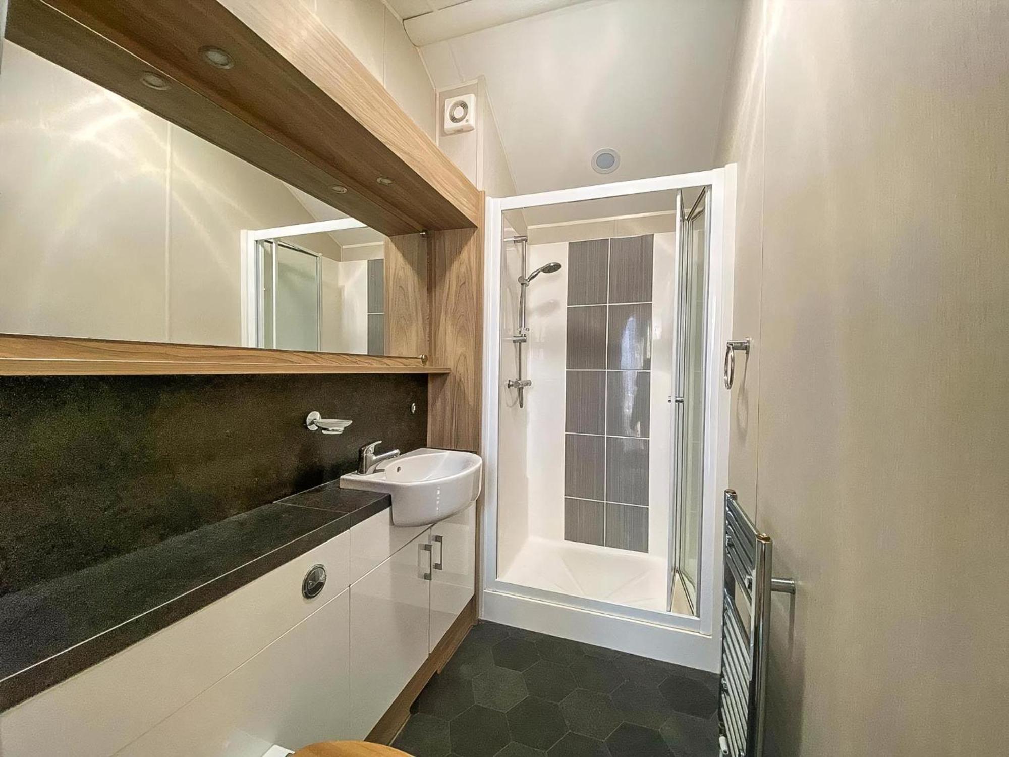 Luxury Caravan At Seaview Holiday Park In Kent Ref 47034Pb Уитстабл Экстерьер фото
