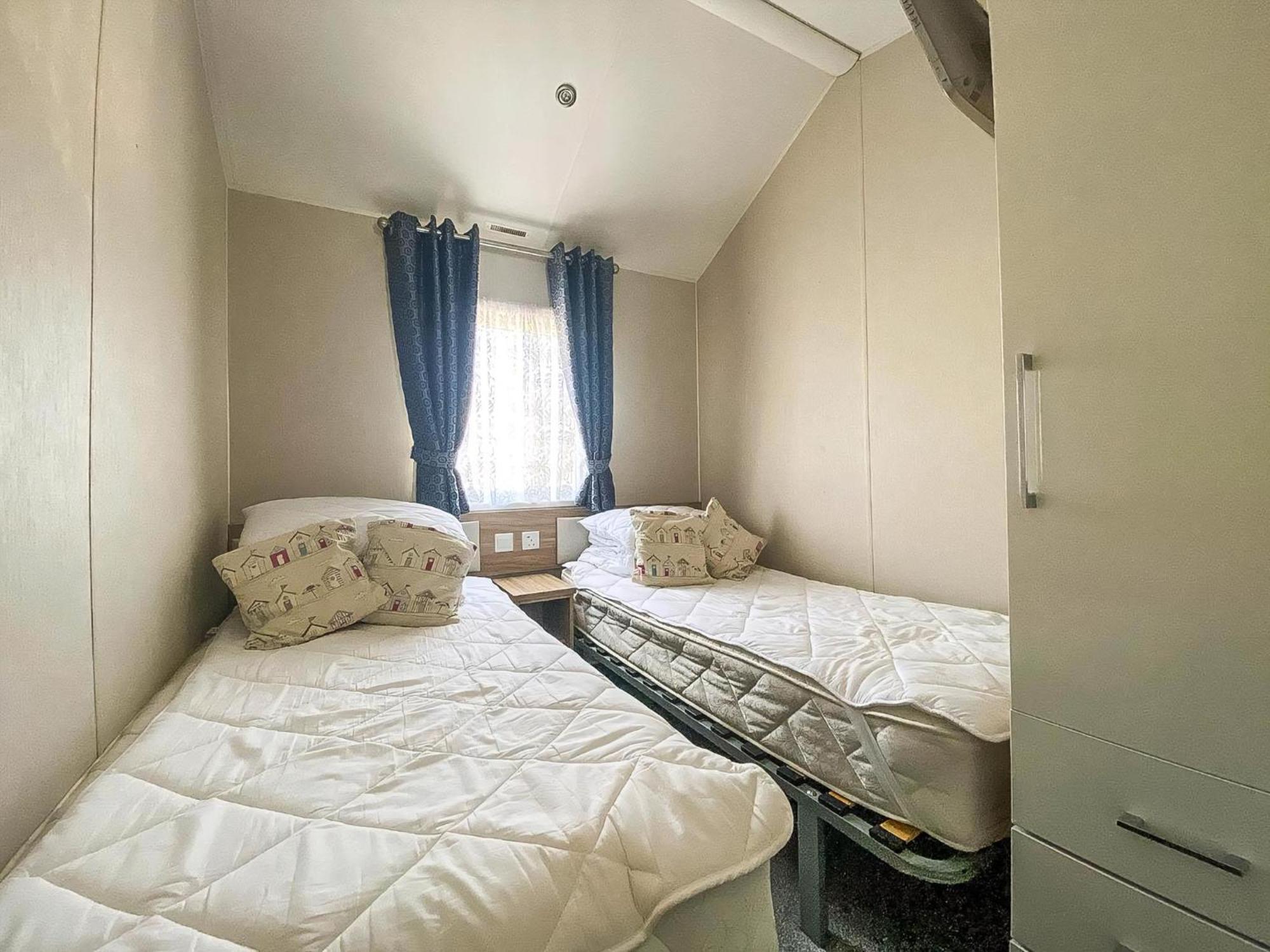 Luxury Caravan At Seaview Holiday Park In Kent Ref 47034Pb Уитстабл Экстерьер фото