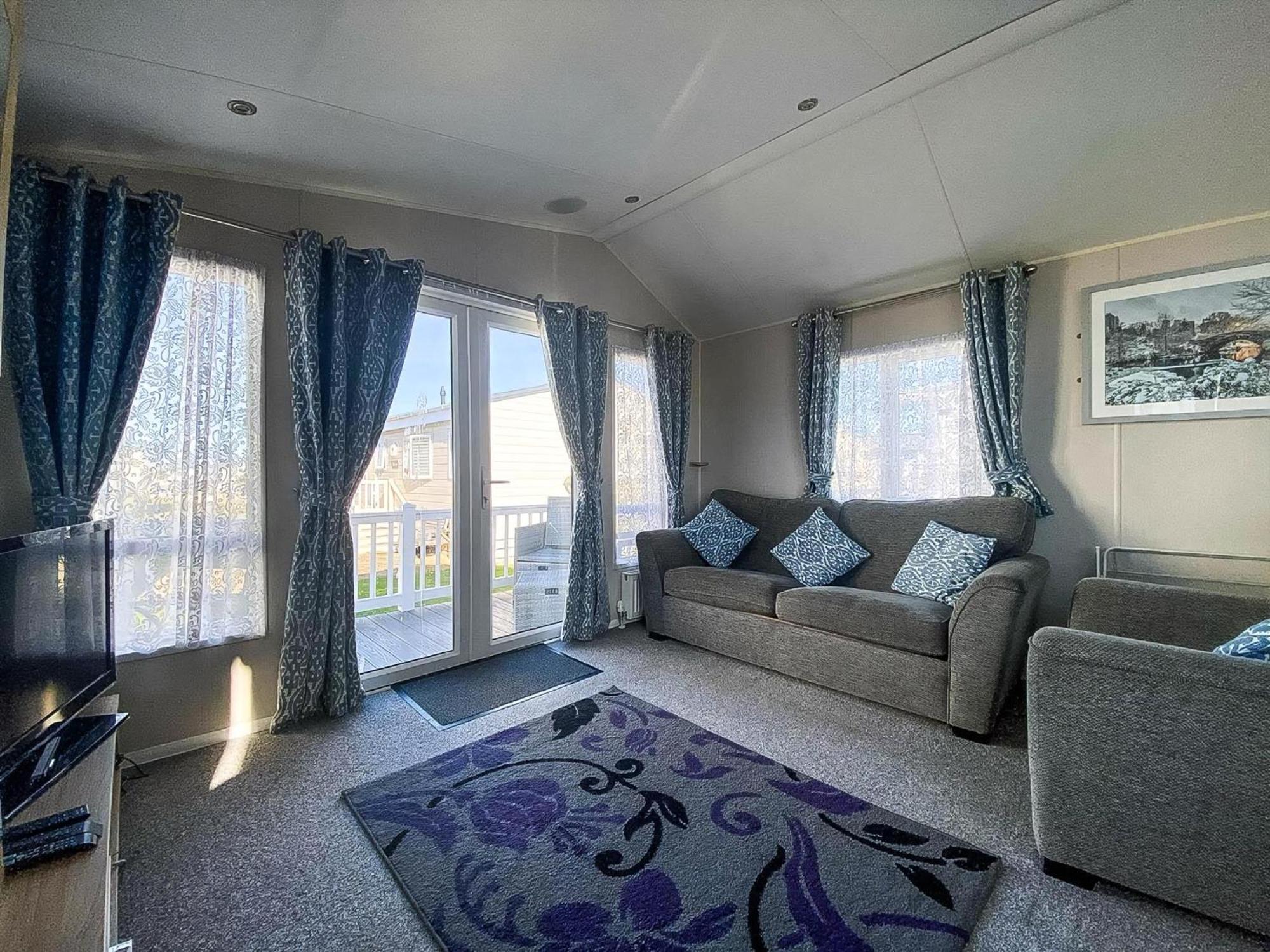 Luxury Caravan At Seaview Holiday Park In Kent Ref 47034Pb Уитстабл Экстерьер фото