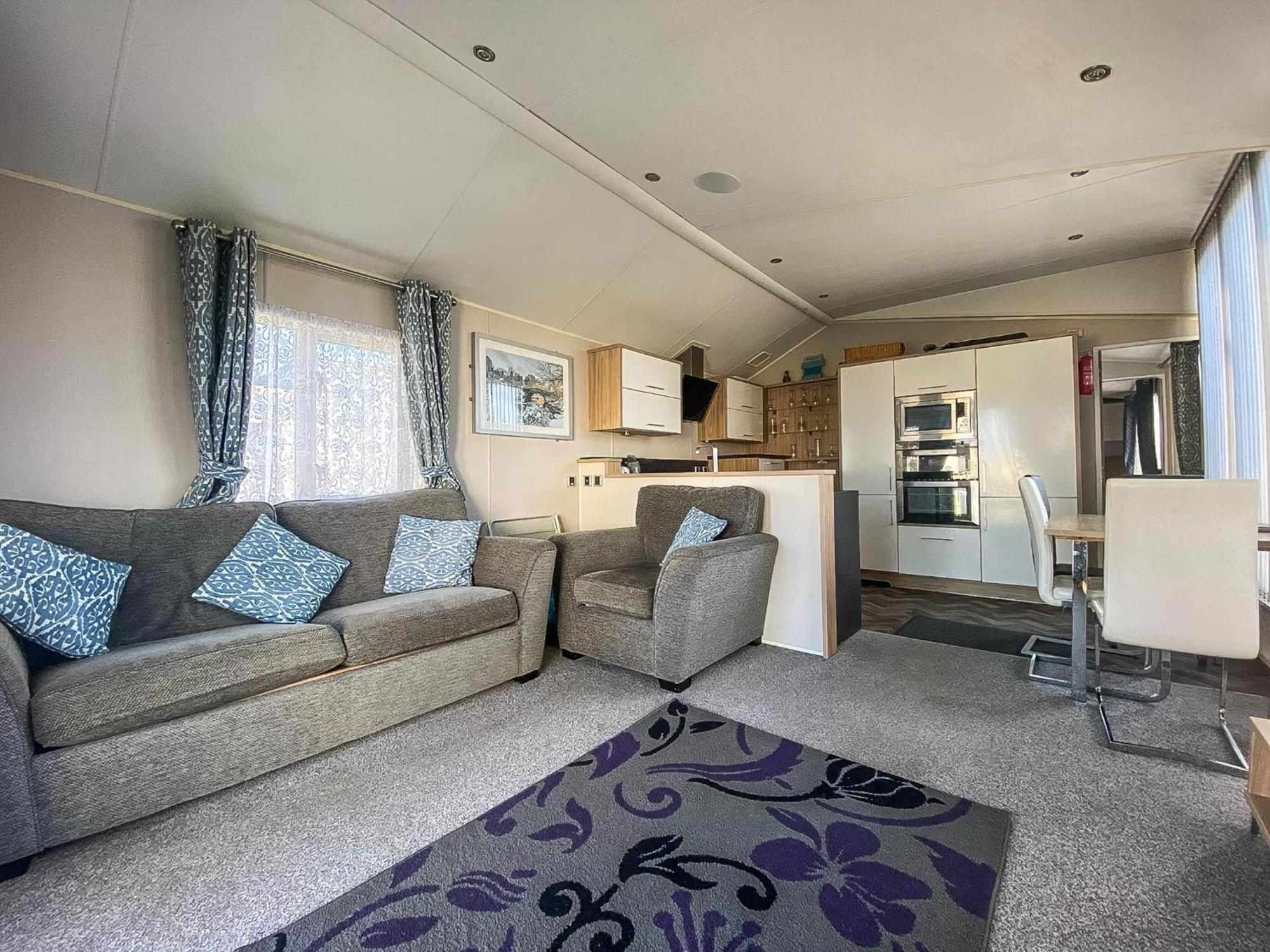 Luxury Caravan At Seaview Holiday Park In Kent Ref 47034Pb Уитстабл Экстерьер фото